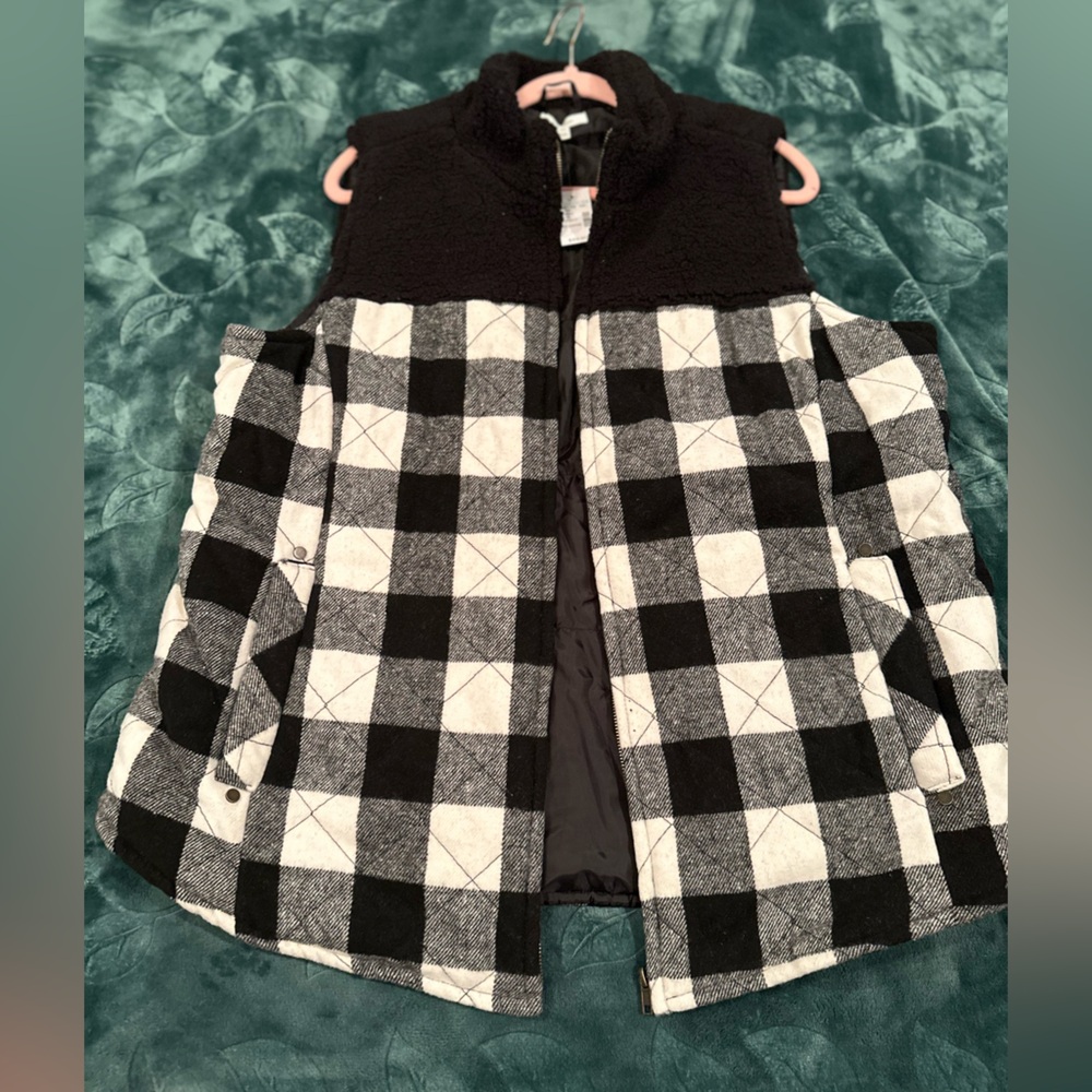 Maurices Black and White Plaid Vest